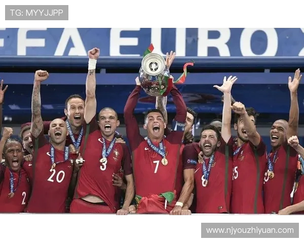 C罗助葡萄牙实现从无到有四进决赛三夺冠军缔造辉煌时代 C罗助葡萄牙实现从无到有四进决赛三夺冠军缔造辉煌时代